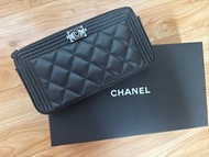 Chanel boy wallet on chain (woc)