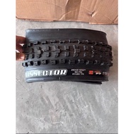 MAXXIS DISSECTOR 2.4 MAXXIS ASSEGAI 2.5 29”
