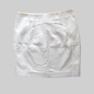 Short Skirt Above The Knee White Beautiful And Luxurious
