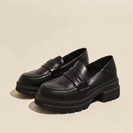 รองเท้าโลฟเฟอร์ AOKANG สำหรับผู้หญิงรองเท้าหนังสีดำรองเท้าสไตล์อังกฤษเดี่ยวดีไซน์ย้อนยุคสไตล์ใหม่