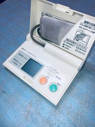 日本製 HEM-704C OMRON 手臂式 上臂式 電子血壓計 歐姆龍 Blood Pressure Monitor
