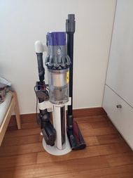 Dyson v10 with stands and all heads
