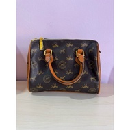 Lapolaffe brand Boston-style handbag