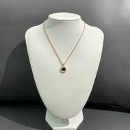 寶格麗雙面圓餅黑白貝母兩面玫瑰金項鍊帶鑽，2023年購入