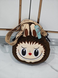 สินค้าพร้อมส่ง กระเป๋าสะพาย labubu popmart by popland ของแท้