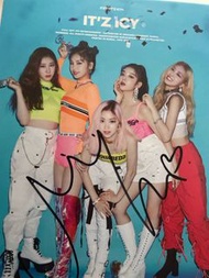 Itzy Chaeryeong 簽專有兩本 自出可議🥲🙏🏻‼️