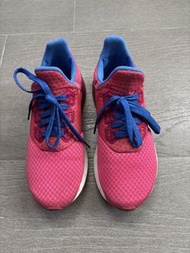 Adidas Cloudfoam 女士運動鞋