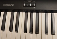 Roland FP-18 電子琴 連架（可談）