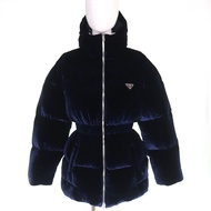 狀況極佳 △PRADA 25AW 292214 三角形標誌Plate，彈性腰帶，帶帽天鵝絨羽絨服，海軍藍，36 碼，帶衣架和服裝袋，意大利製造，正品，女款。