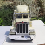 Diecast Peterbilt 379 Semi Tractor Truck 1:32 NR miniature display toy