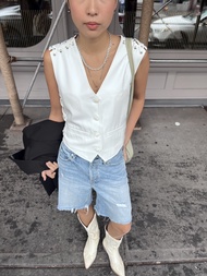 L.A.  Vest in Off-white