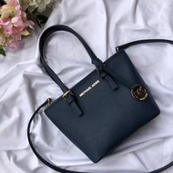 Chris精品代購 美國Outlet Michael Kors MK YKK拉鏈 可手提 拉鍊式購物袋 斜背包 藏藍色