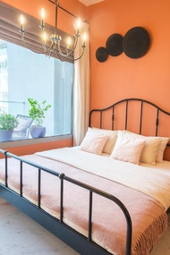 Poolside Charm - Chic apartment near AUH airport