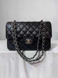 Chanel classic flap 23 A01113 cf23 黑羊銀扣 100%Authentic, 95%New💎尖沙咀中港城門市