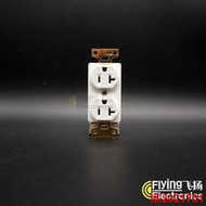 日本Oyaide 歐亞德 R1 旗艦 hifi 發燒音響專專用 電源插座 牆插 YX923