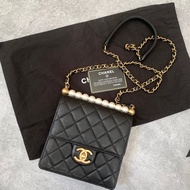 Chanel黑金羊皮珍珠包
