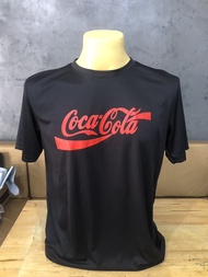 A020 เสื้อยืดคอกลม สกรีนลาย Coca-Cola  เนื้อผ้าไมโคร POLYESTER 100%