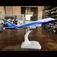 Boeing 747 20cm aircraft model with wheels