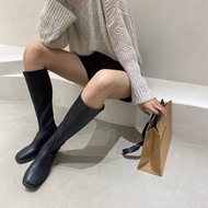 Low-heeled boots look thin and cant afford to lose a fashionable new style V724