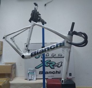 2022 全新 BIANCHI XR4 CV DISC 頂級碟煞破風車架 BRAND NEW CARBON DISC FRAMESET