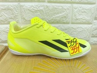 Adidas（平底足球鞋）