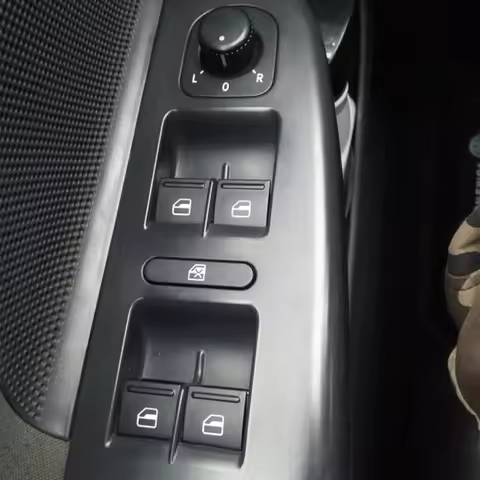 Four button master window Switch For VW AMAROK Golf 5 6 Plus Jetta Tiguan Touran Passat B6 B7 Polo 6
