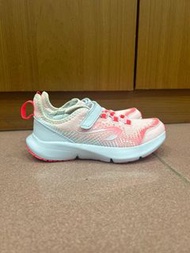 兒童款零落差跑步鞋AT Flex (魔鬼氈) 迪卡儂   尺寸：20.5