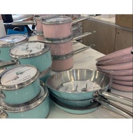 Im selling akemi uchi pot or pan