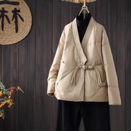 台灣現貨原創小眾設計感系帶顯瘦a型短款羽絨服女文藝v領和服式外套白鴨絨