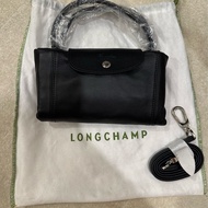 全新現貨Longchamp 小羊皮黑色 短把折疊水餃包 巴黎限定