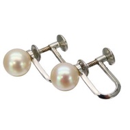 Mikimoto Akoya 珍珠耳環，14K 白金材質（二手）