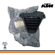 RADIATOR SHROUD RC390 (MY17/20) JY181235