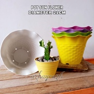 Pot Sun Flowers Uk21cm [isi 12pcs] pot bunga murah pot bunga plastik lusinan murah pot bunga hiasan ruang tamu pot bunga unik pot bunga putih pot gantung putih pot bunga hias pot plastik pot putih pot tanaman hias COD bayar di tempat