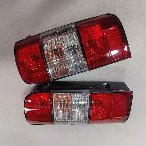 2PCS Car Taillights And Brake Lights For Toyota Hiace KZH106 LH168 1993 to 2004