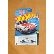 Hot Wheels '71 Porsche 911 Model Car