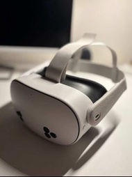 Meta Quest 3S 128GB w/ Controller Strap