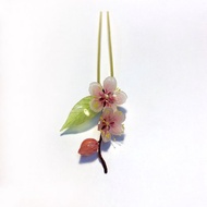 【桃花。新綠】桃花髮簪。日本樹脂花飾。十二花季-三月。