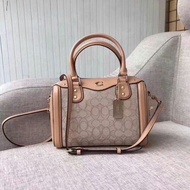 Handbag coach
