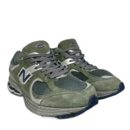 sepatu sneakers NB 2002R second size 45