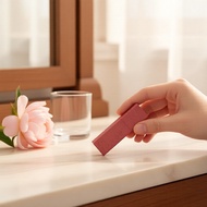 INTO YOU,, INTO YOU Gincu Velvet Tahan Lama, Lancar & Ringan, Matte Untuk Kecantikan Harian