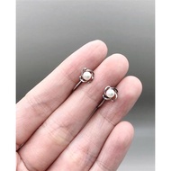 SILVER SILVER screw clip earrings mixed with 4mm Akoya pearls, selected from Japan