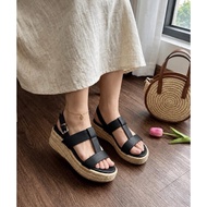 7p genuine leather T-strap Sandal