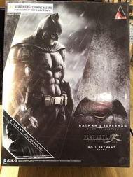 PLAY ARTS 改 BATMAN V SUPERMAN DAWN OF JUSTICE NO.1 BATMAN BLACK AND WHITE VER 蝙蝠俠 全新品現貨 ❎不議價❎🏵️實體店同步