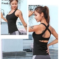 Gym tank top model gym top