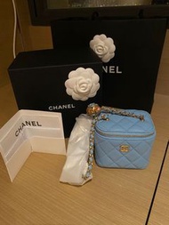 (全新 full set) Chanel 香奈兒 Chanel 22s twilly pink 粉紅色 爆款 絲巾 圍巾 頭巾 bag 袋 包包 Chanel card holder 卡片套 Hermes twilly  頸巾 絲帶 金球 盒子 天空藍色