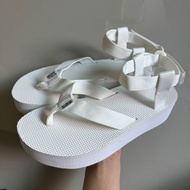 Teva รองเท้าลำลองผู้หญิงมือสองของแท้ sz.39