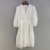 Elegant หวานสั้นผ้าฝ้าย V คอลูกไม้ Patchwork Tea Break ชุด High-end เสื้อผ้าผู้หญิง DVF25 ฤดูร้อนใหม