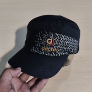 Deuter Hat