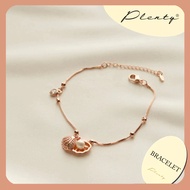 Plenty Pearly Seashell Bracelet 14K Gold Plated - Gold