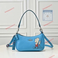 Coach蔻馳 x PEANUTS聯名款